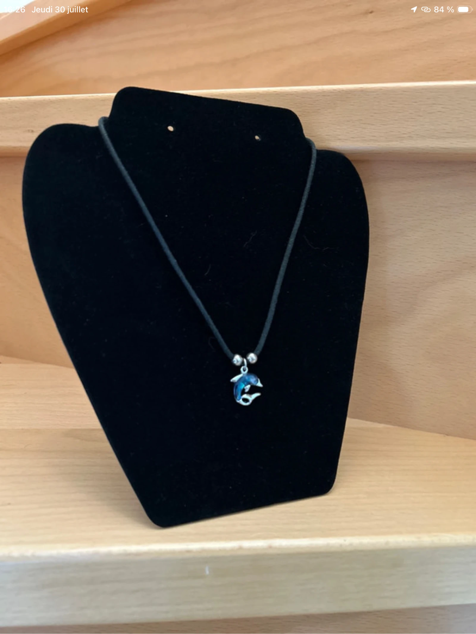 COLLAR CON PENDIENTE DE DELFÍN SOLITARIO – photo 2